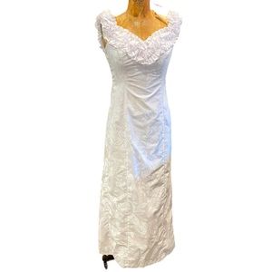 Princess Kaiulani Hawaiian Wedding Hula Dress Muumuu Floral Print White Size 2